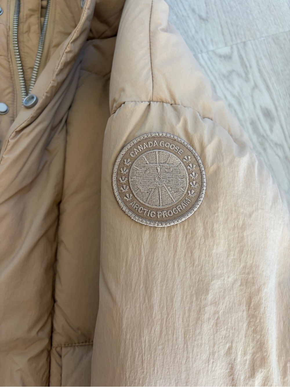 Canada Goose NWOT Wilu Parka (size SM P) - Picture 5 of 10